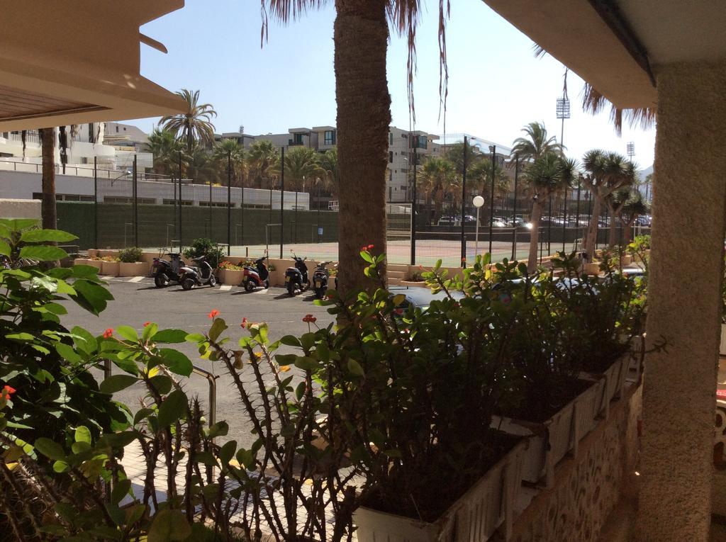 Apartment With Terrace In Playa De Las Americas Luaran gambar