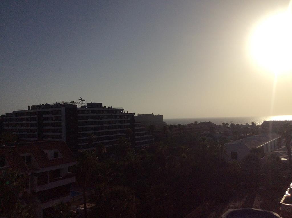 Apartment With Terrace In Playa De Las Americas Luaran gambar