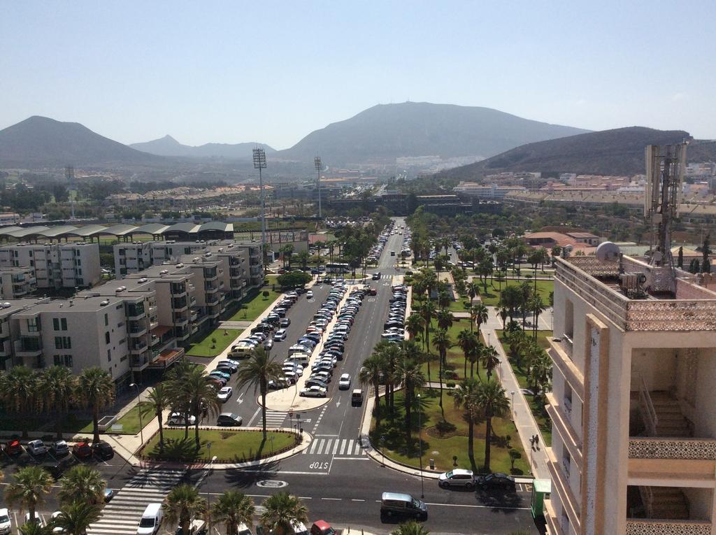Apartment With Terrace In Playa De Las Americas Luaran gambar