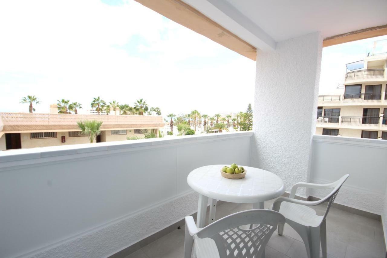 Apartment With Terrace In Playa De Las Americas Luaran gambar